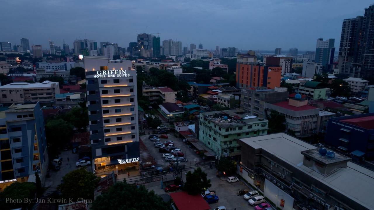 Griffin Hotel And Suites Cebu Exteriör bild