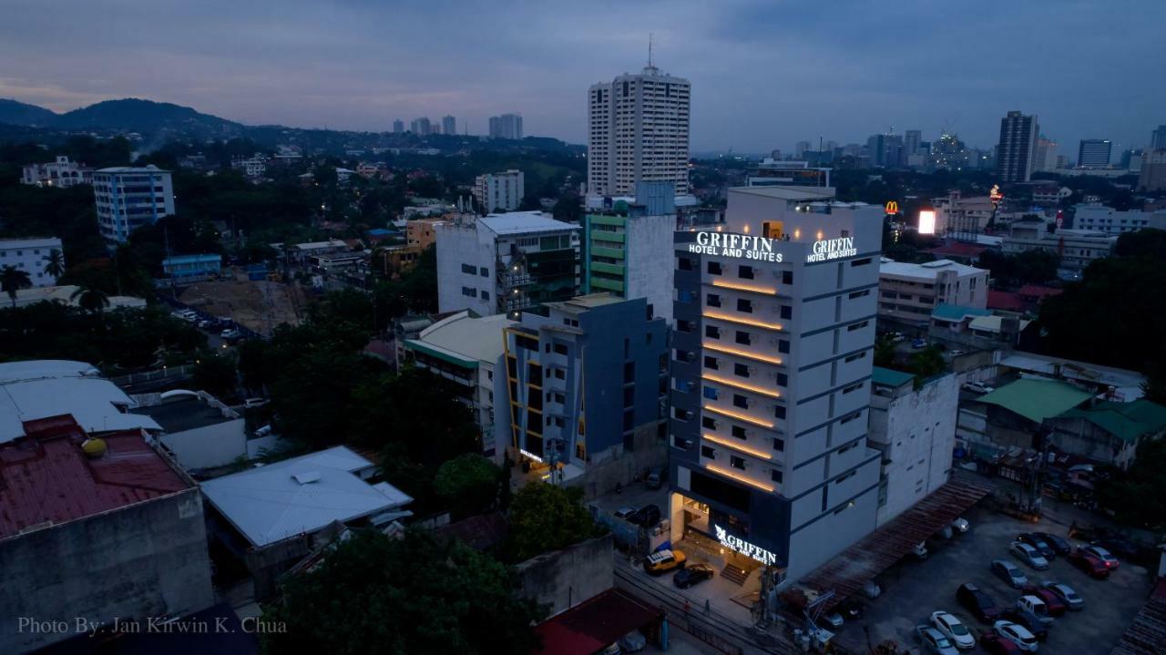 Griffin Hotel And Suites Cebu Exteriör bild